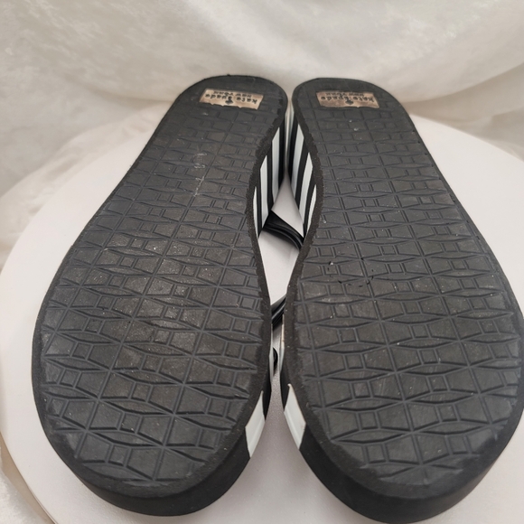 Kate Spade Black and White Platform Wedge Flip Flops Size 9 - Picture 8 of 8